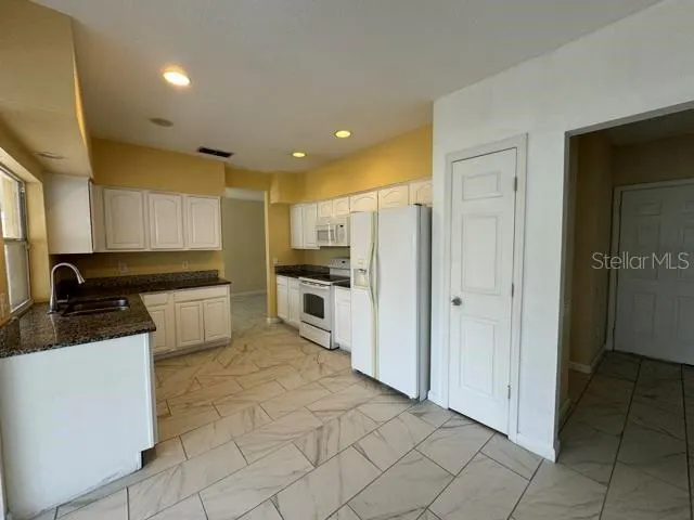 2753 HERONS LANDING DR