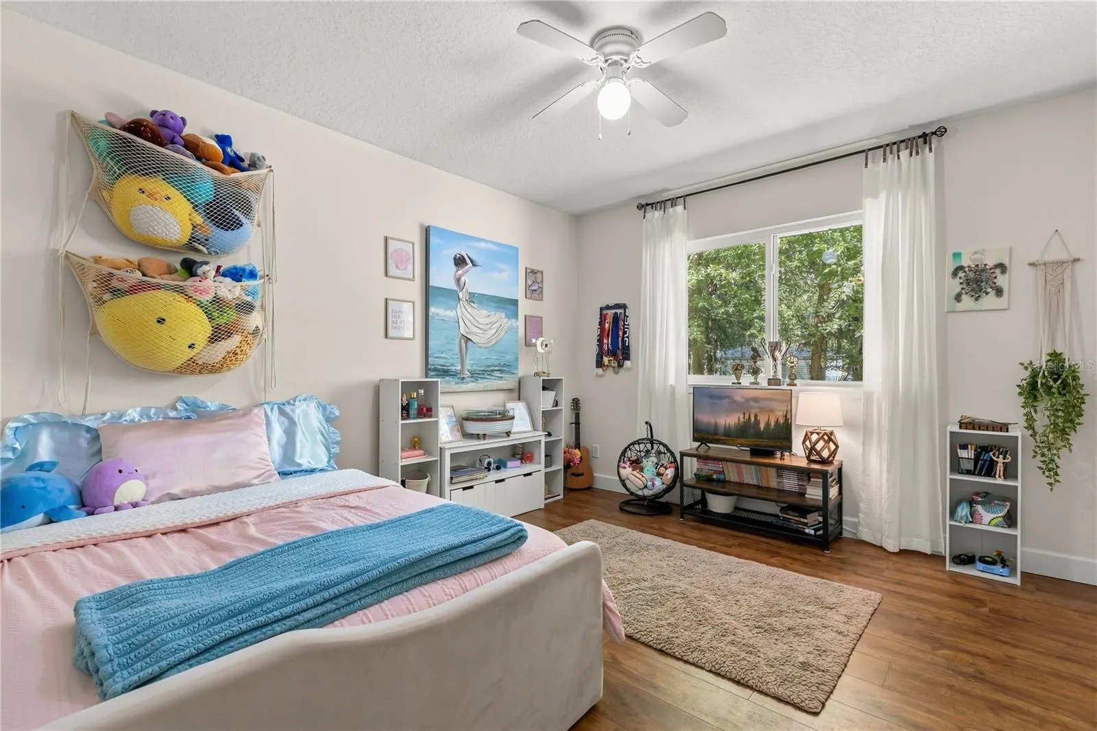 218 WHITCOMB DR