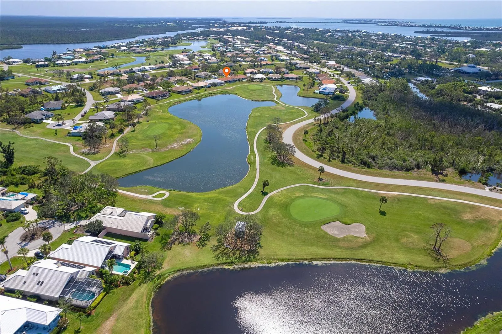 16 LEEWARD DR