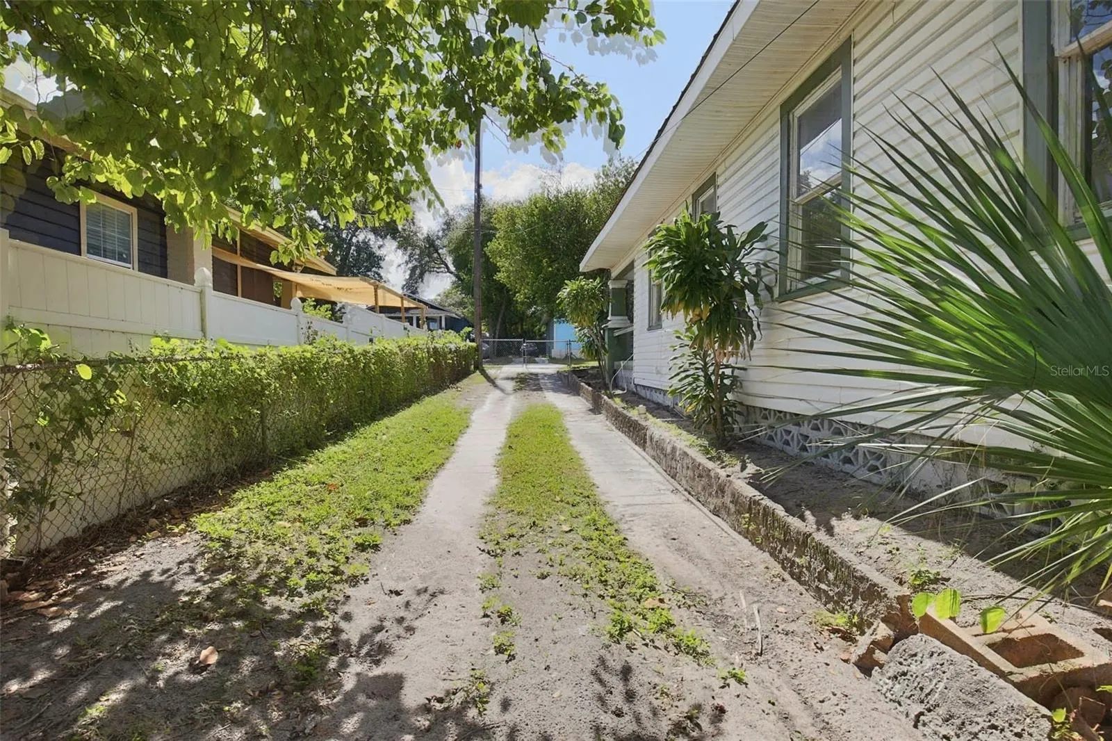 508 E HUGH ST