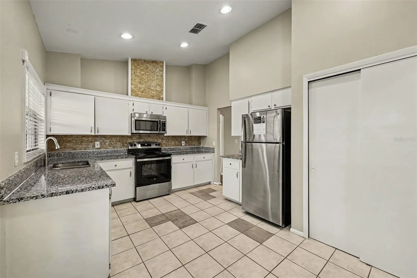 980 ABBY RIDGE CT