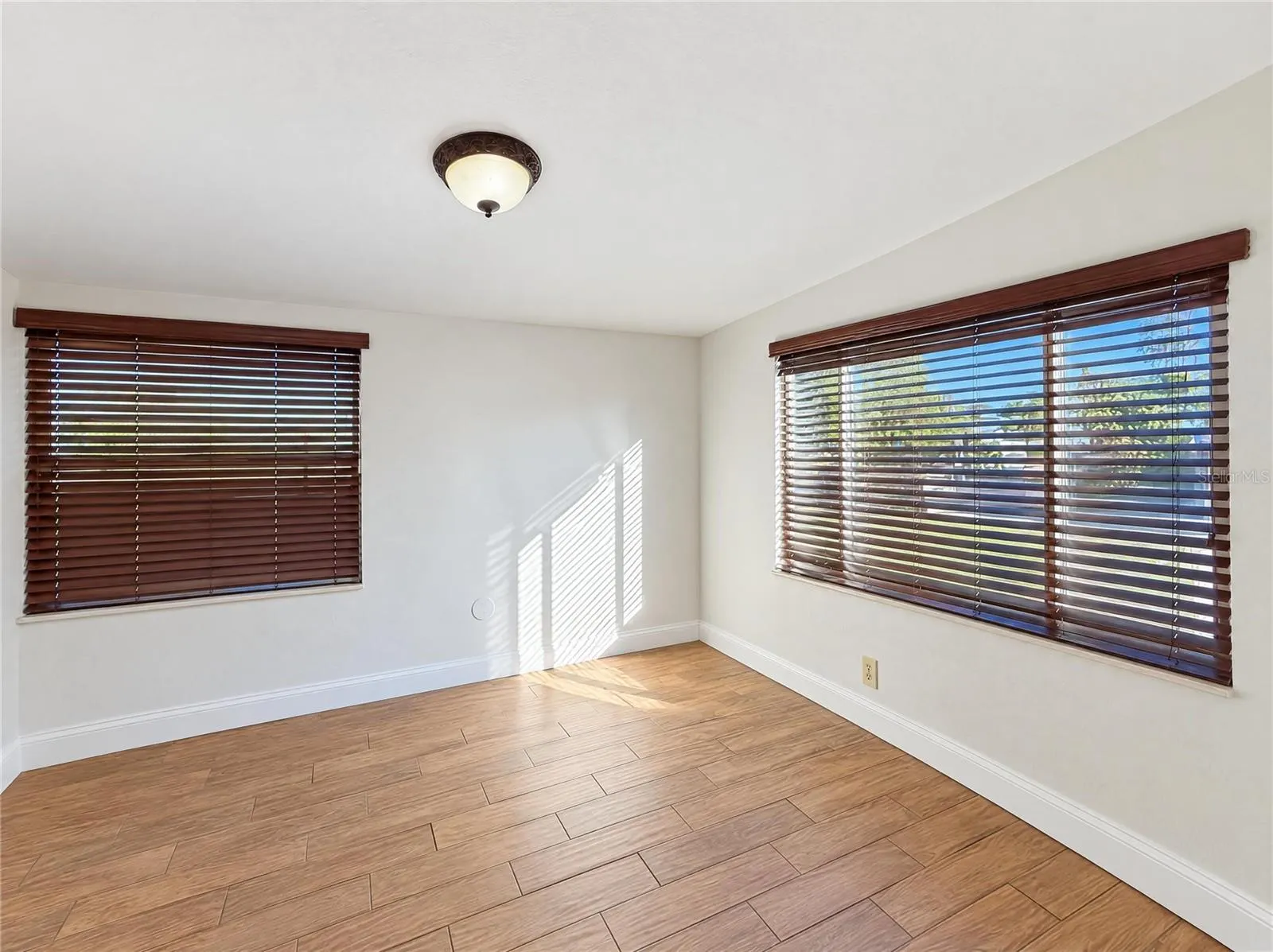 3205 W ROGERS AVE