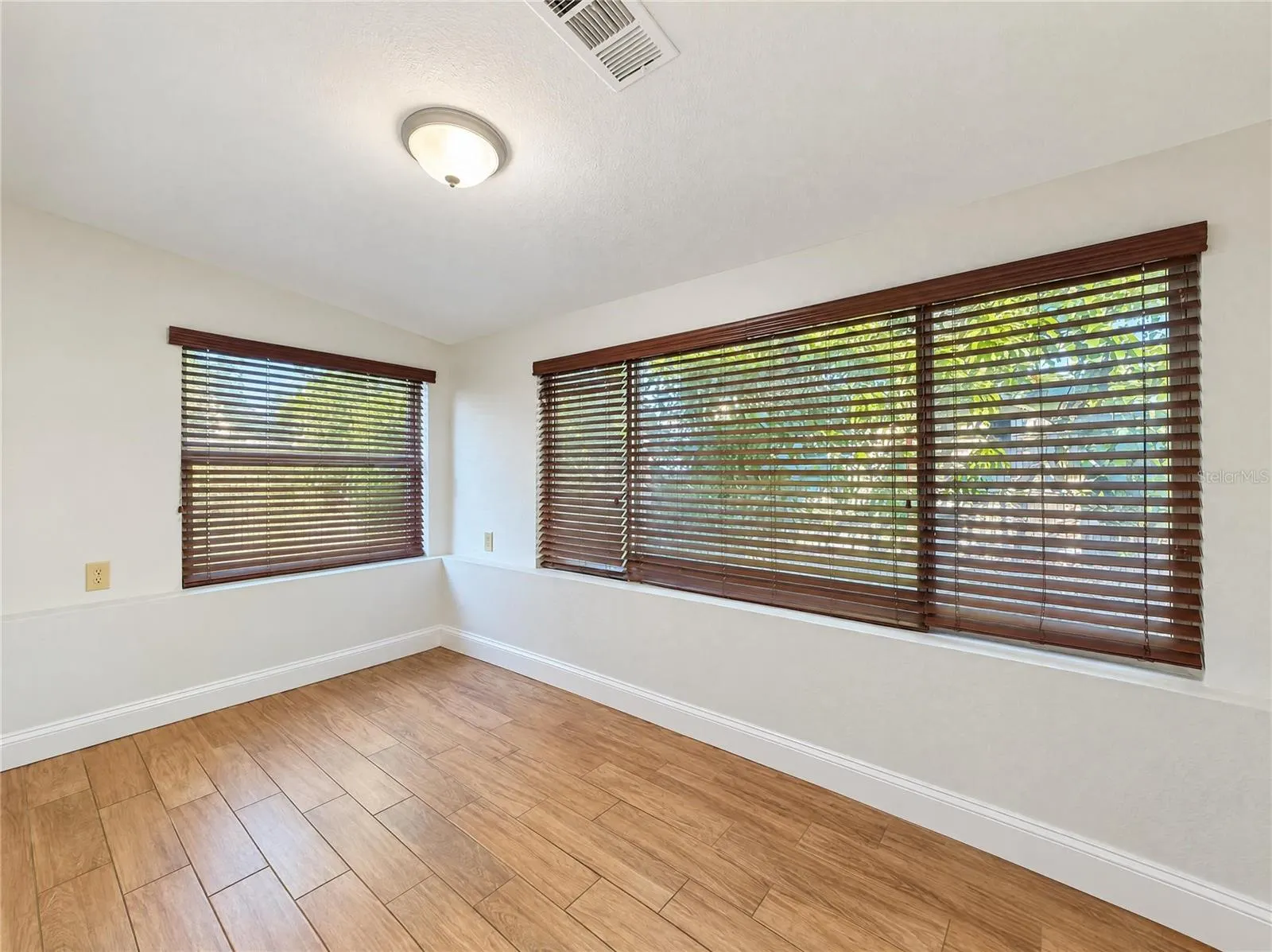 3205 W ROGERS AVE