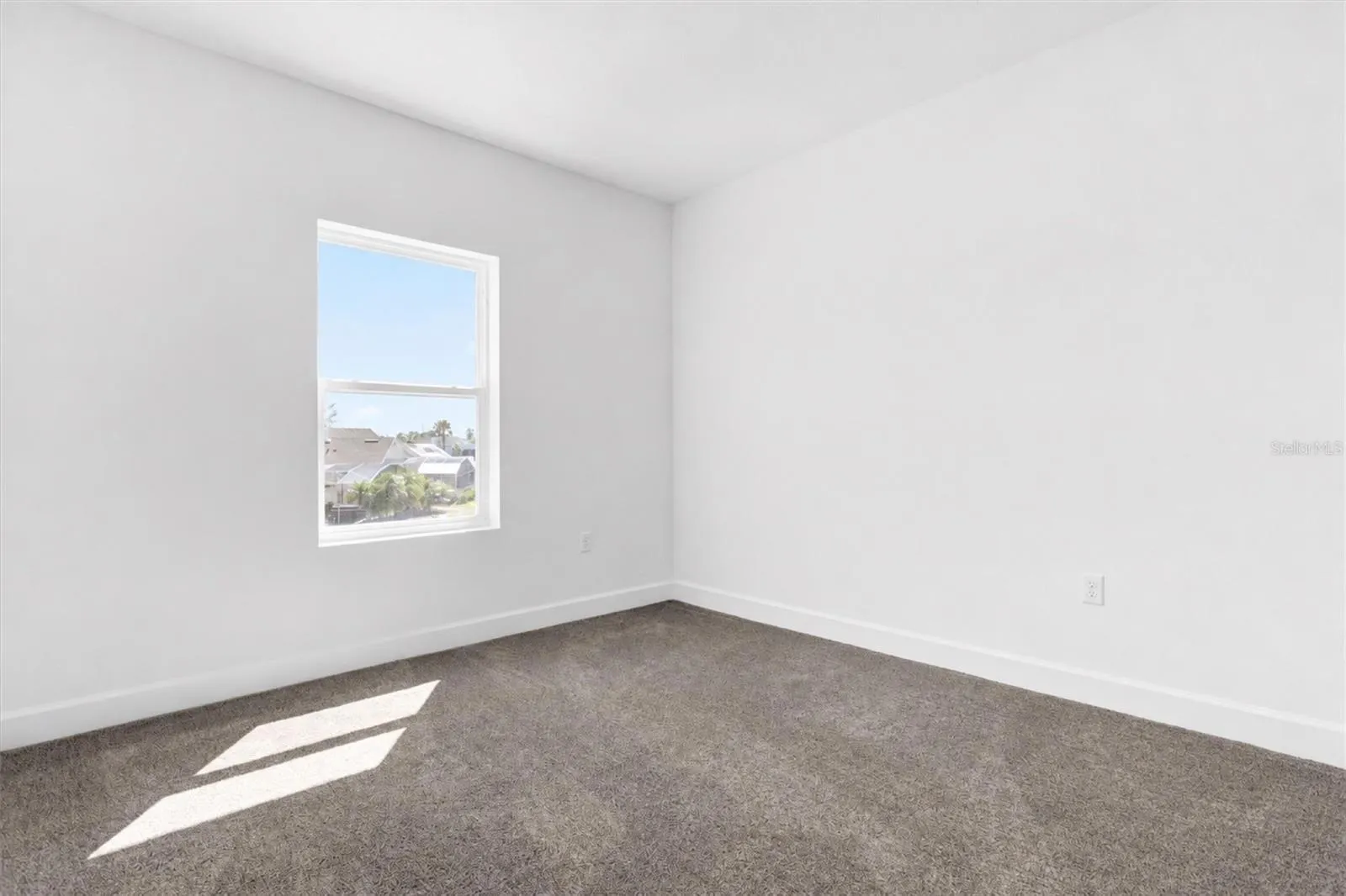 452 LAKE SHORE PKWY