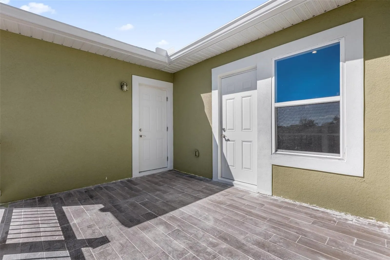 452 LAKE SHORE PKWY
