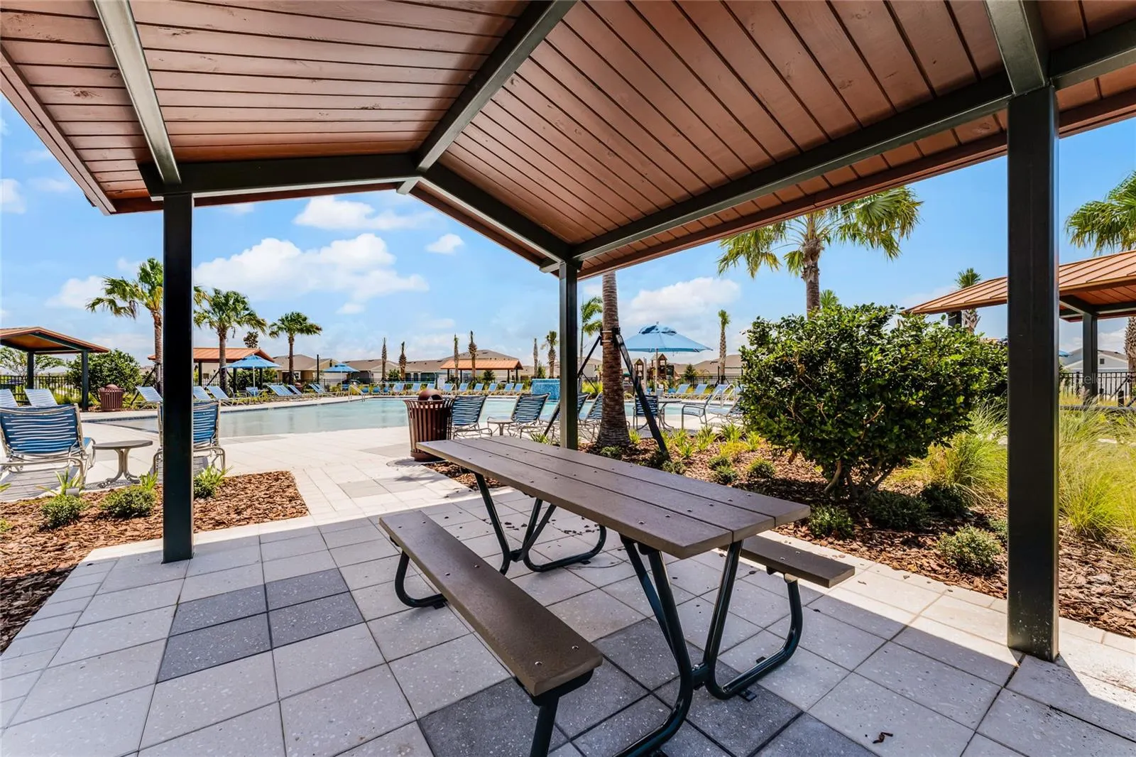 1908 SOUTHBURY DR