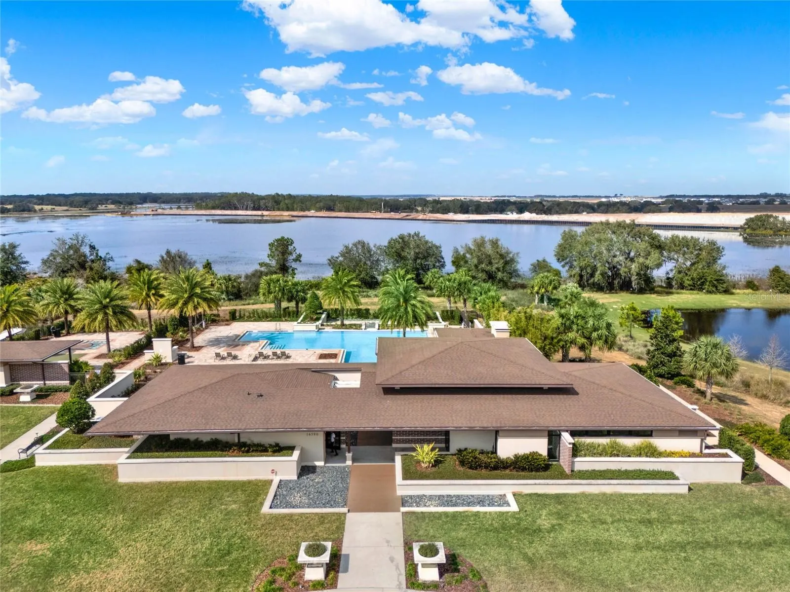 16396 PRAIRIE SCHOOL DR