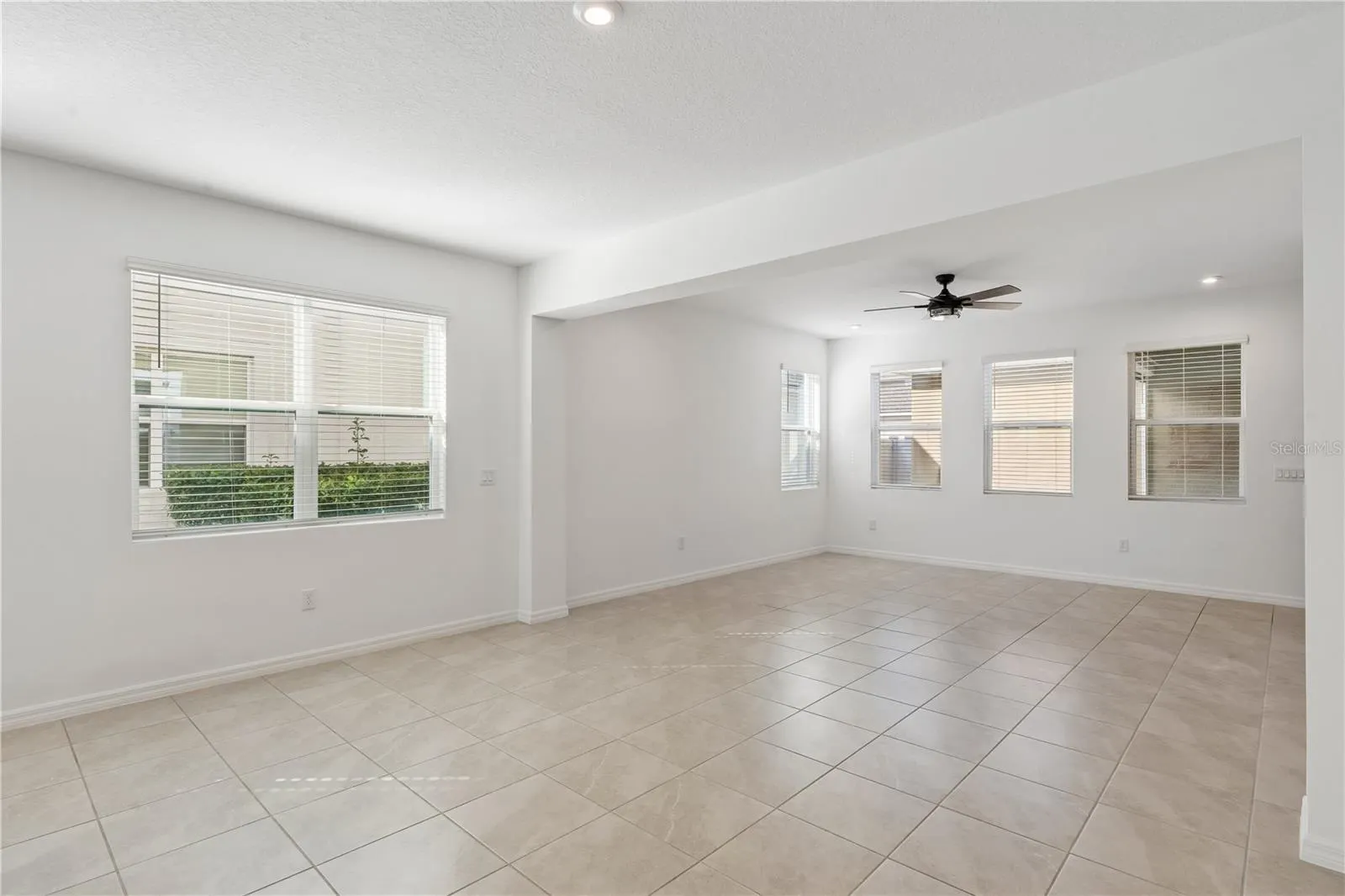 16396 PRAIRIE SCHOOL DR