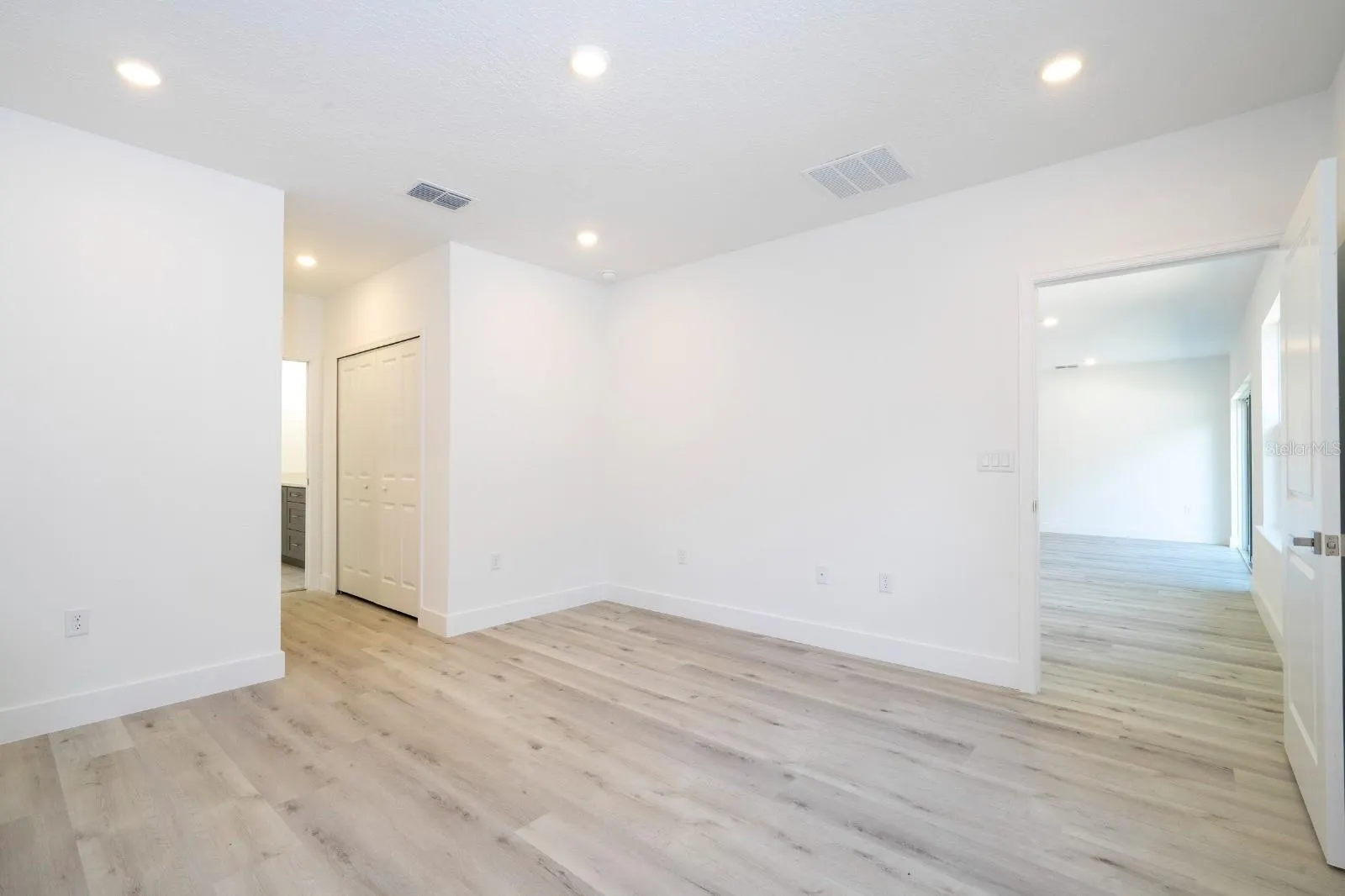3803 BREWSTER RD