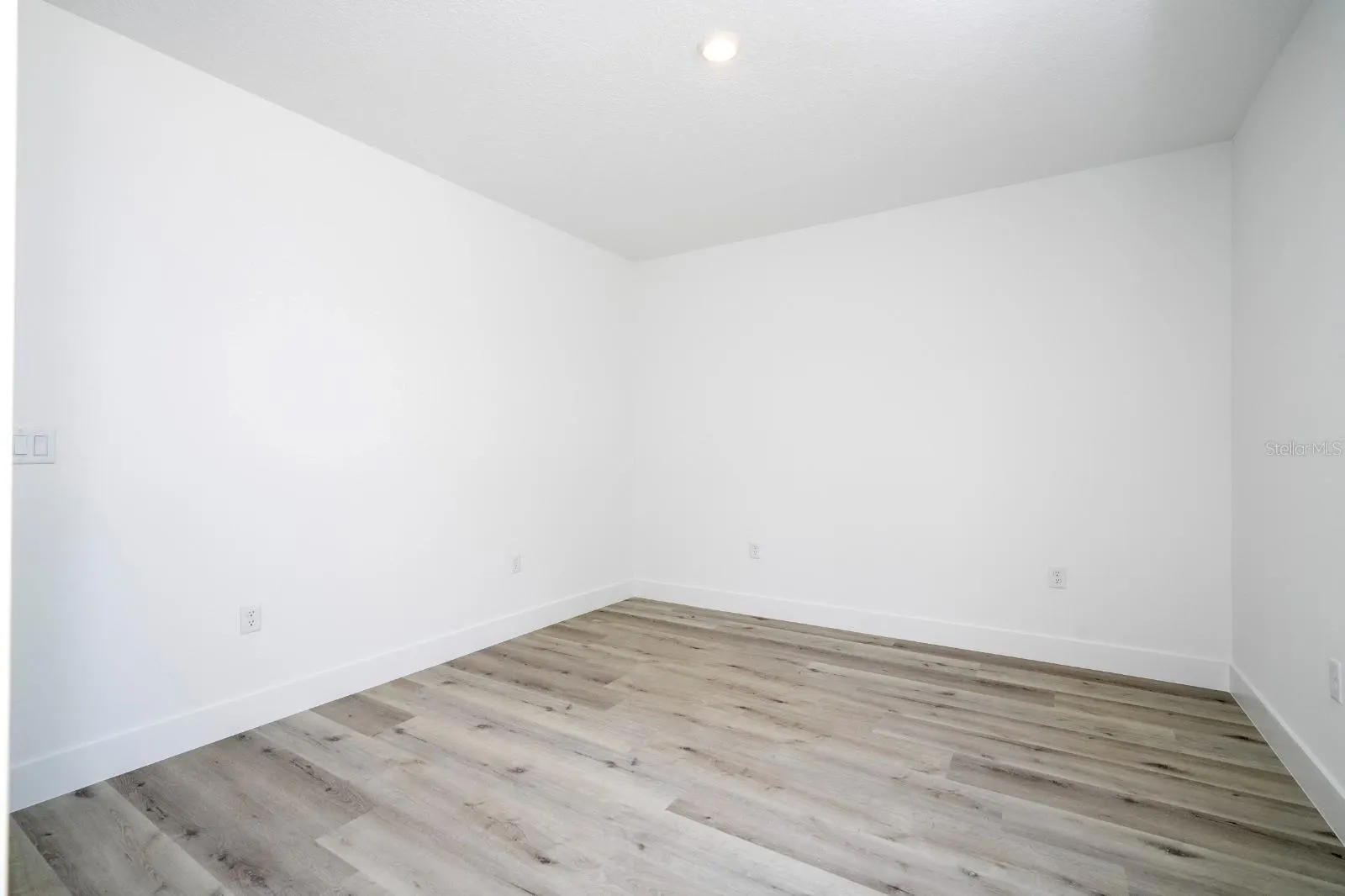 3803 BREWSTER RD