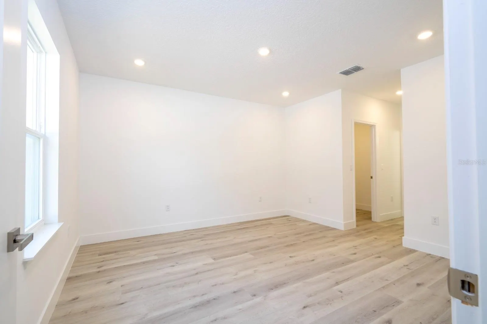3803 BREWSTER RD