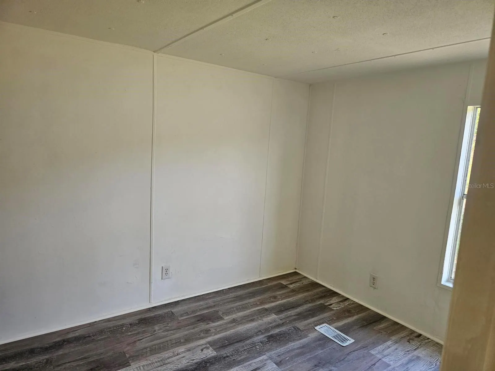2030 SMITH AVE