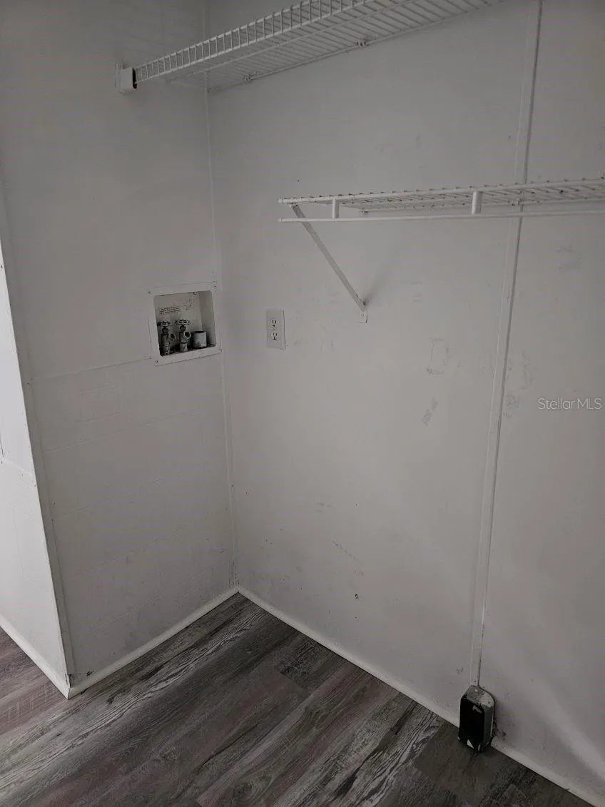 2030 SMITH AVE