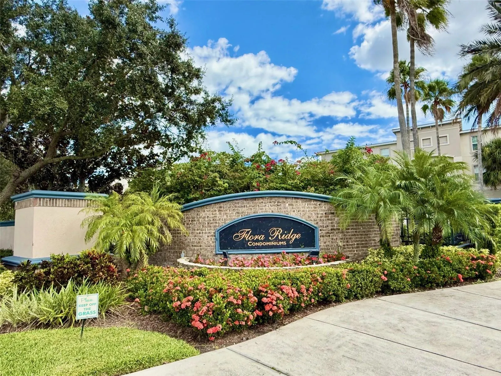 3000 LAUREL PARK LN #101 #101