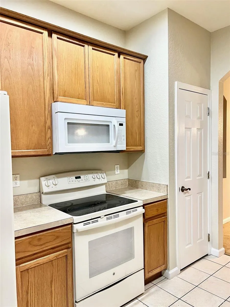 3000 LAUREL PARK LN #101 #101