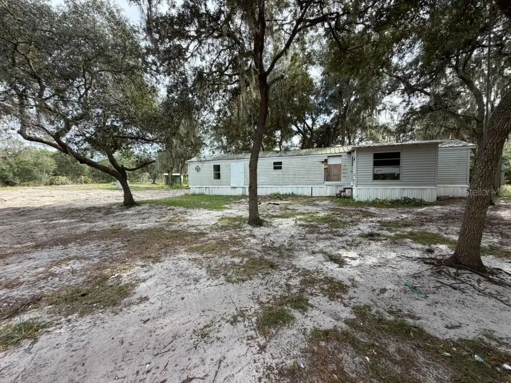 8801 DEER RUN DR