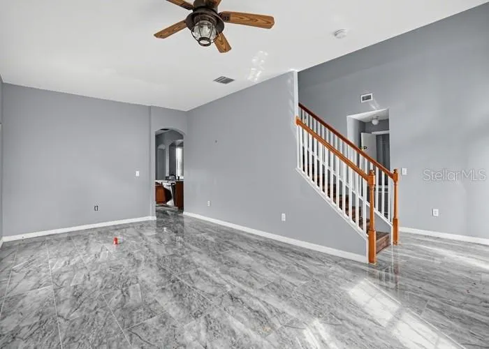 116 SMOKEY HILL AVE