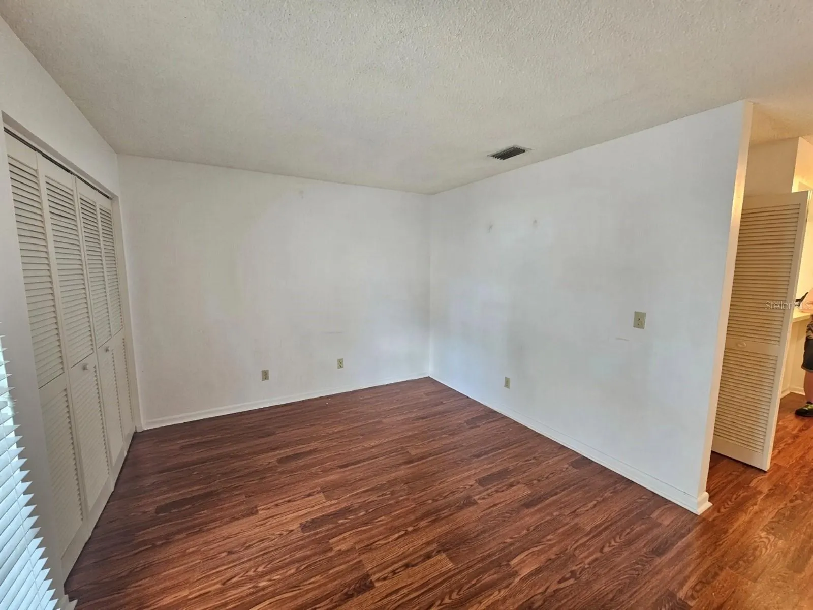 16223 W RAMBLING VINE DR