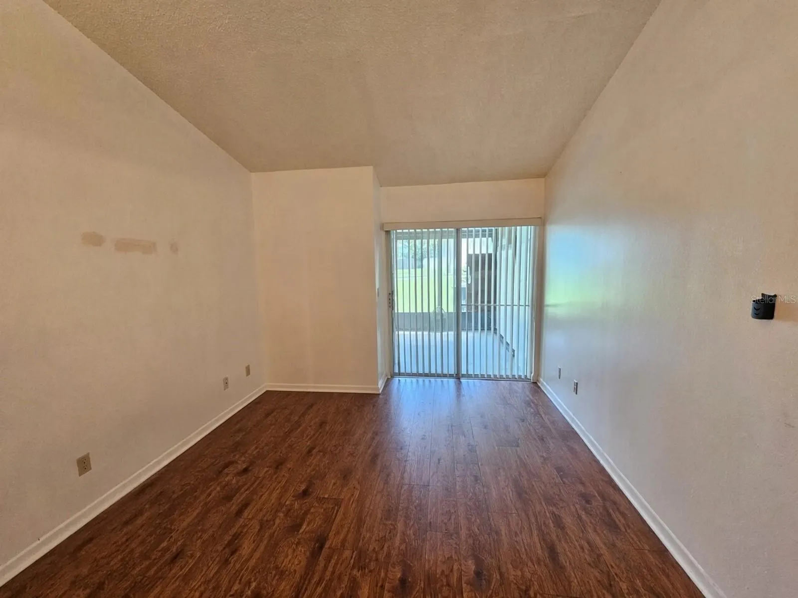 16223 W RAMBLING VINE DR