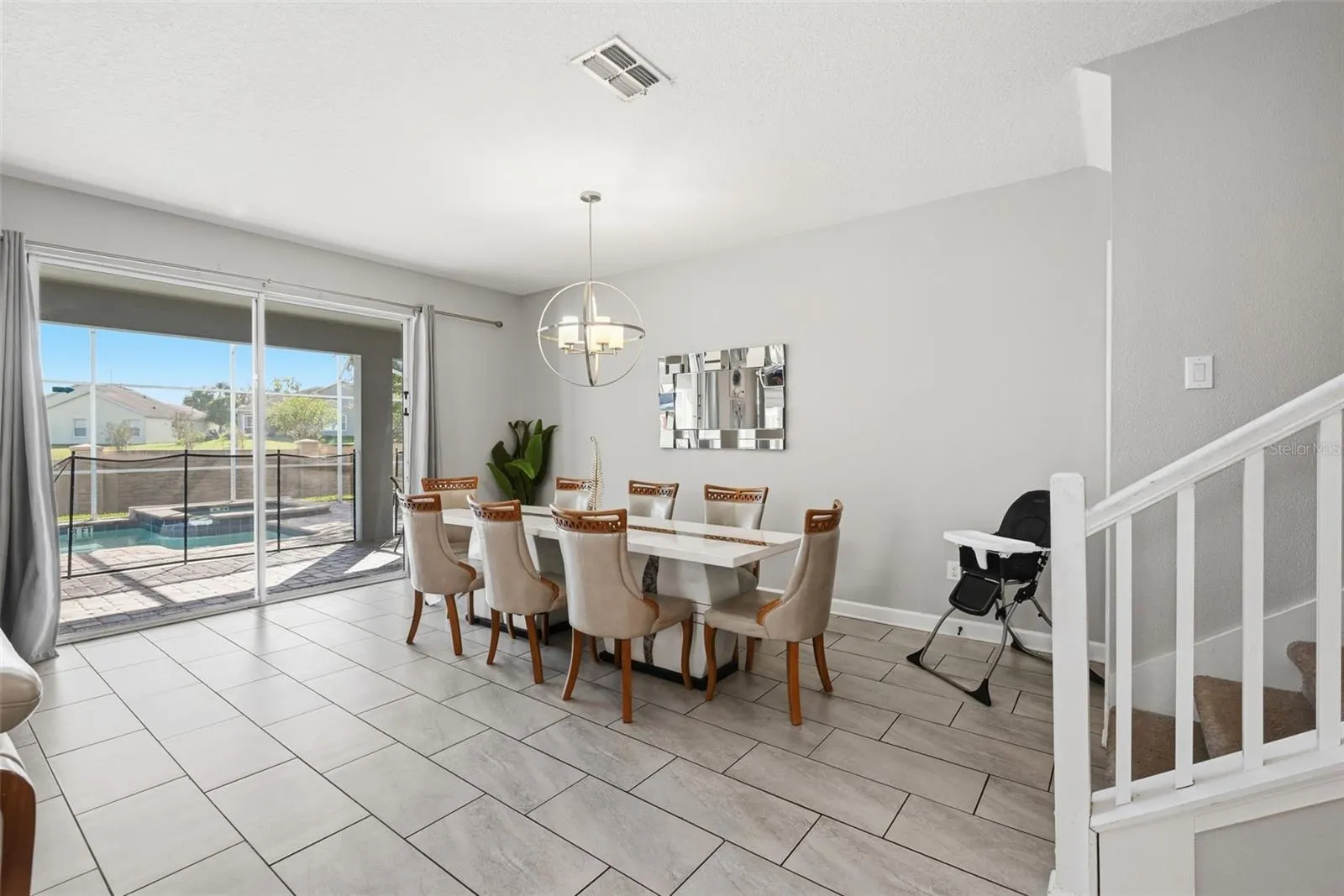 1670 MOON VALLEY DR