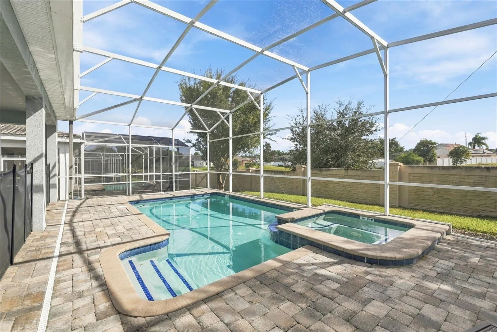1670 MOON VALLEY DR