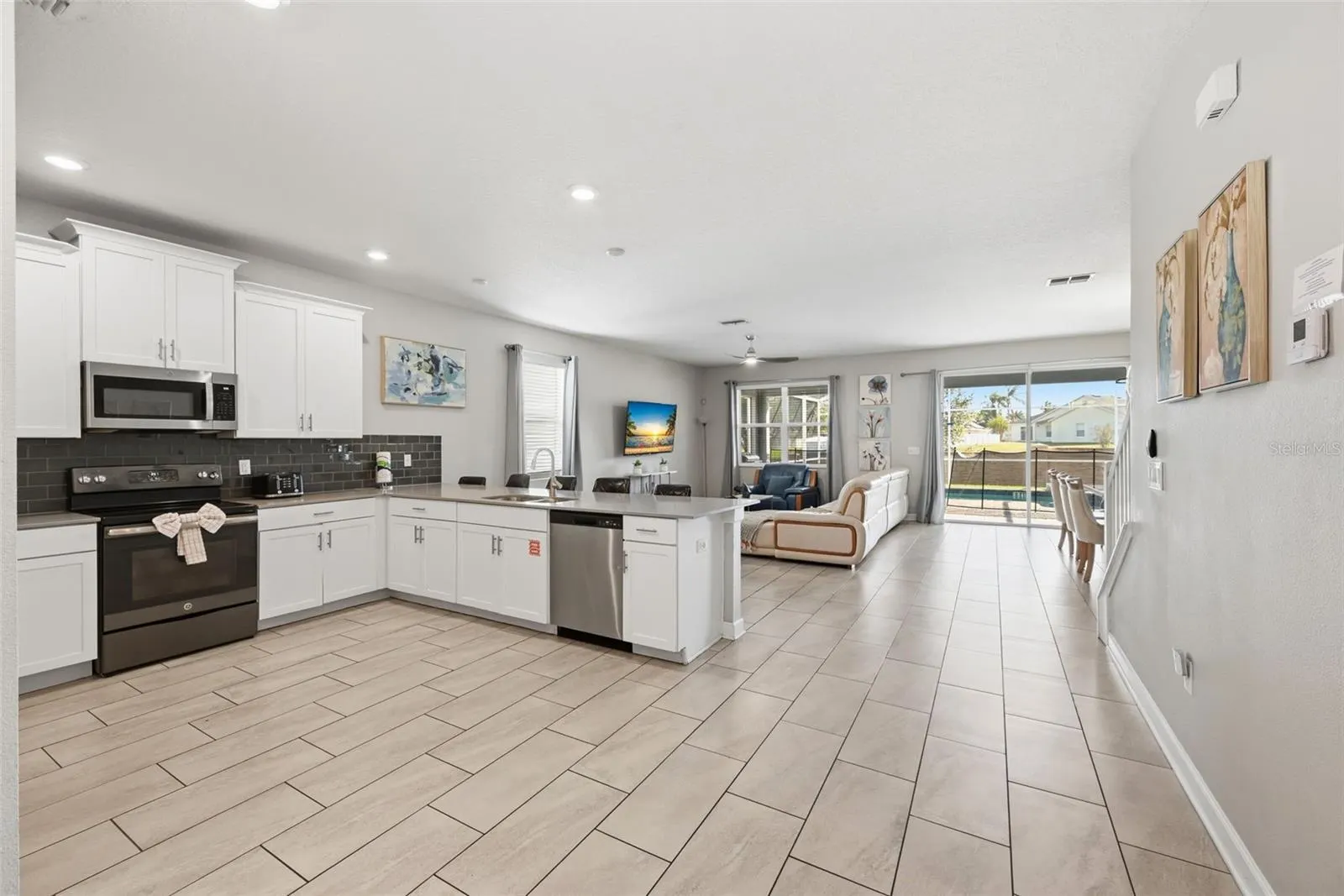 1670 MOON VALLEY DR