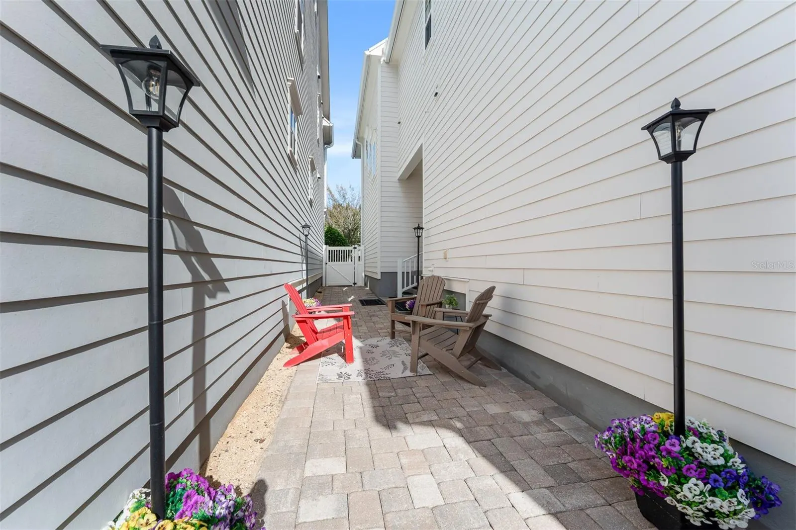 1459 RESOLUTE ST
