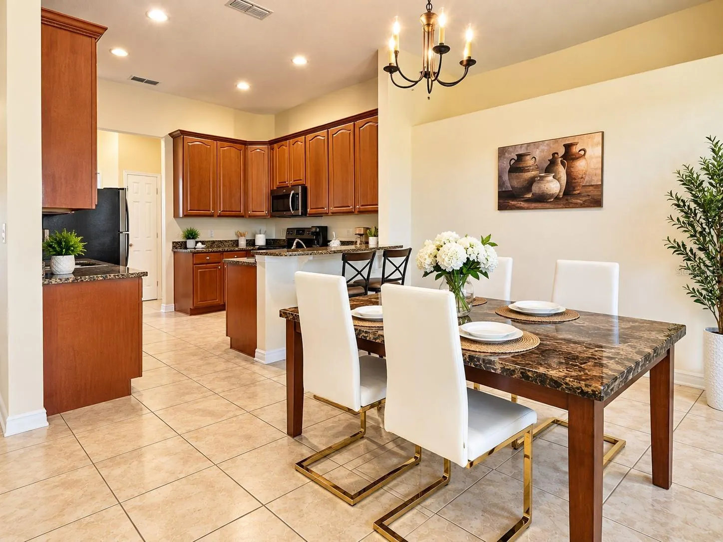 448 CINNAMON DR