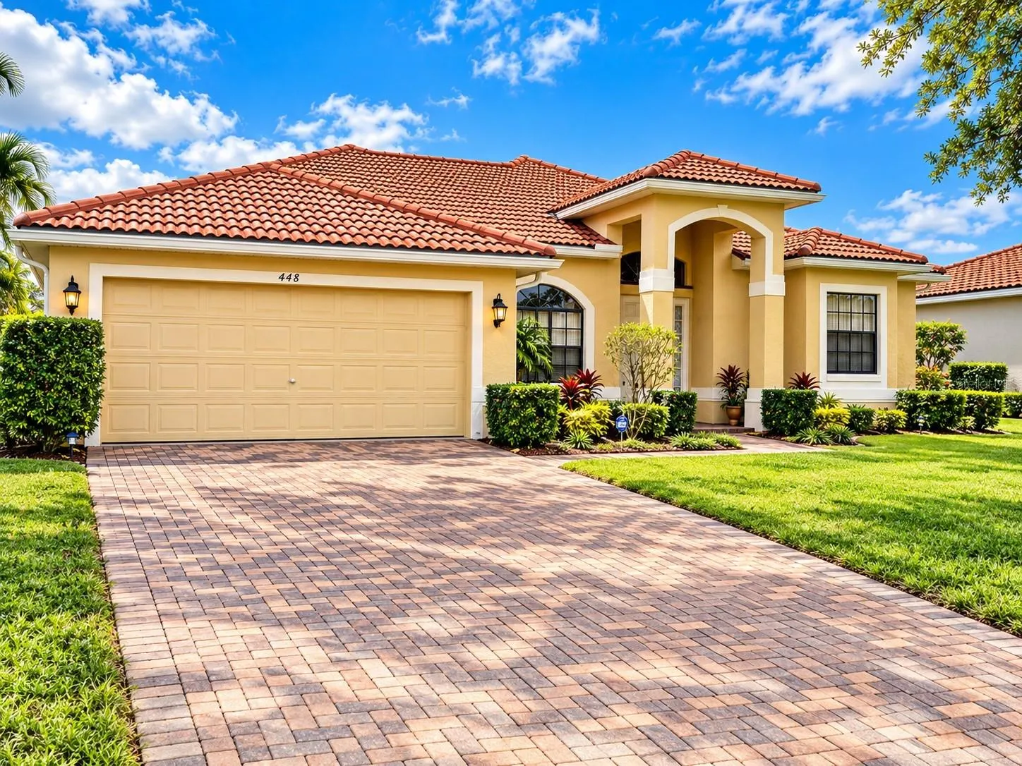 448 CINNAMON DR