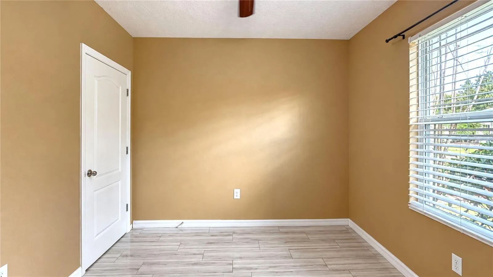 1413 WALLACE MANOR PASS