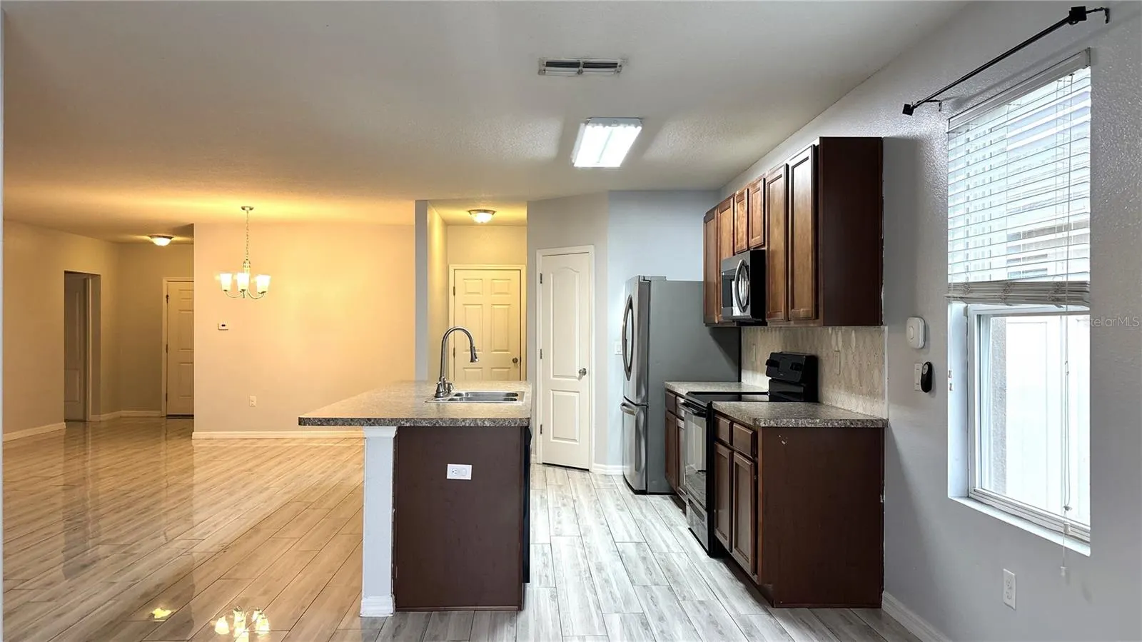 1413 WALLACE MANOR PASS