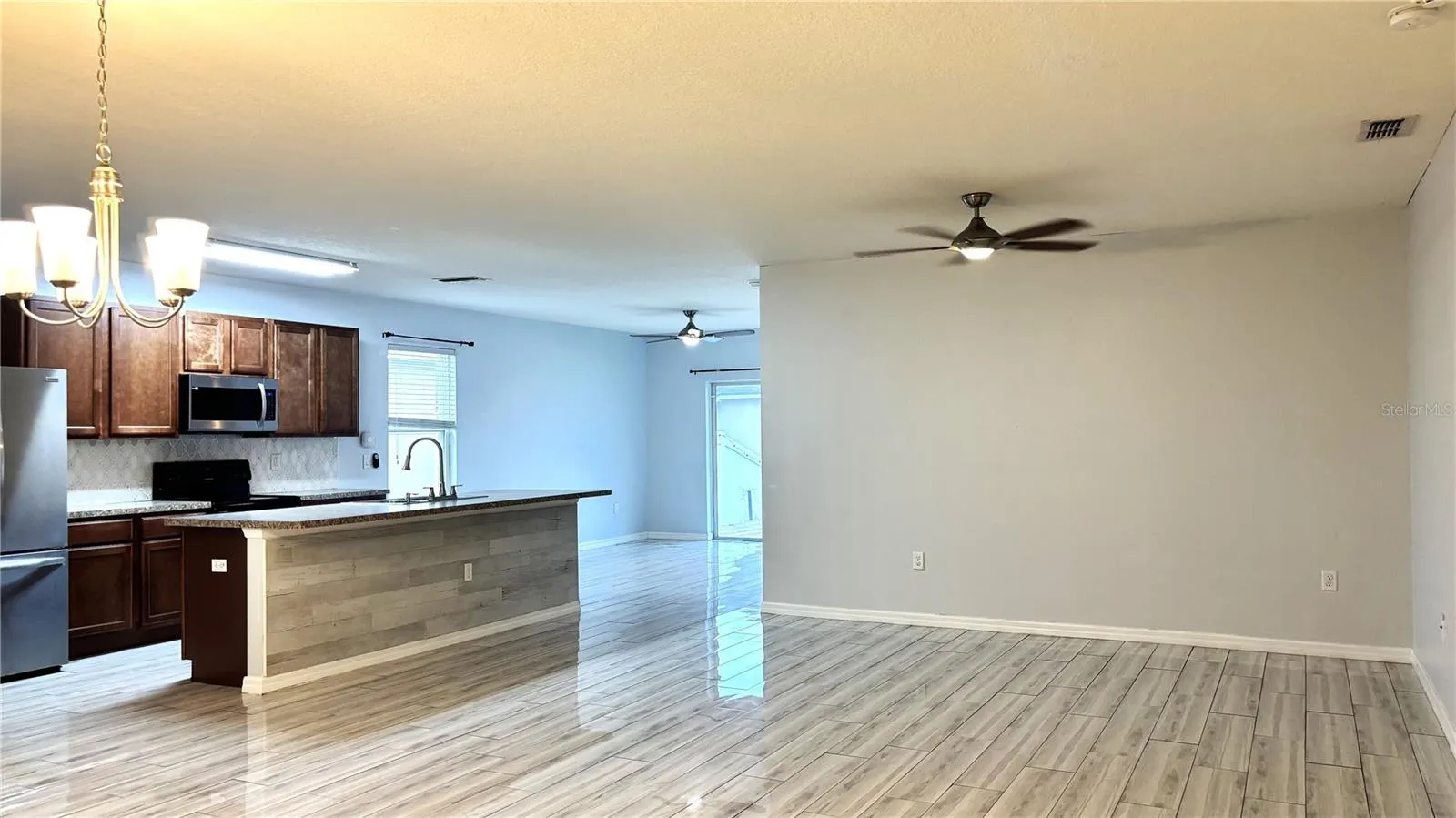 1413 WALLACE MANOR PASS