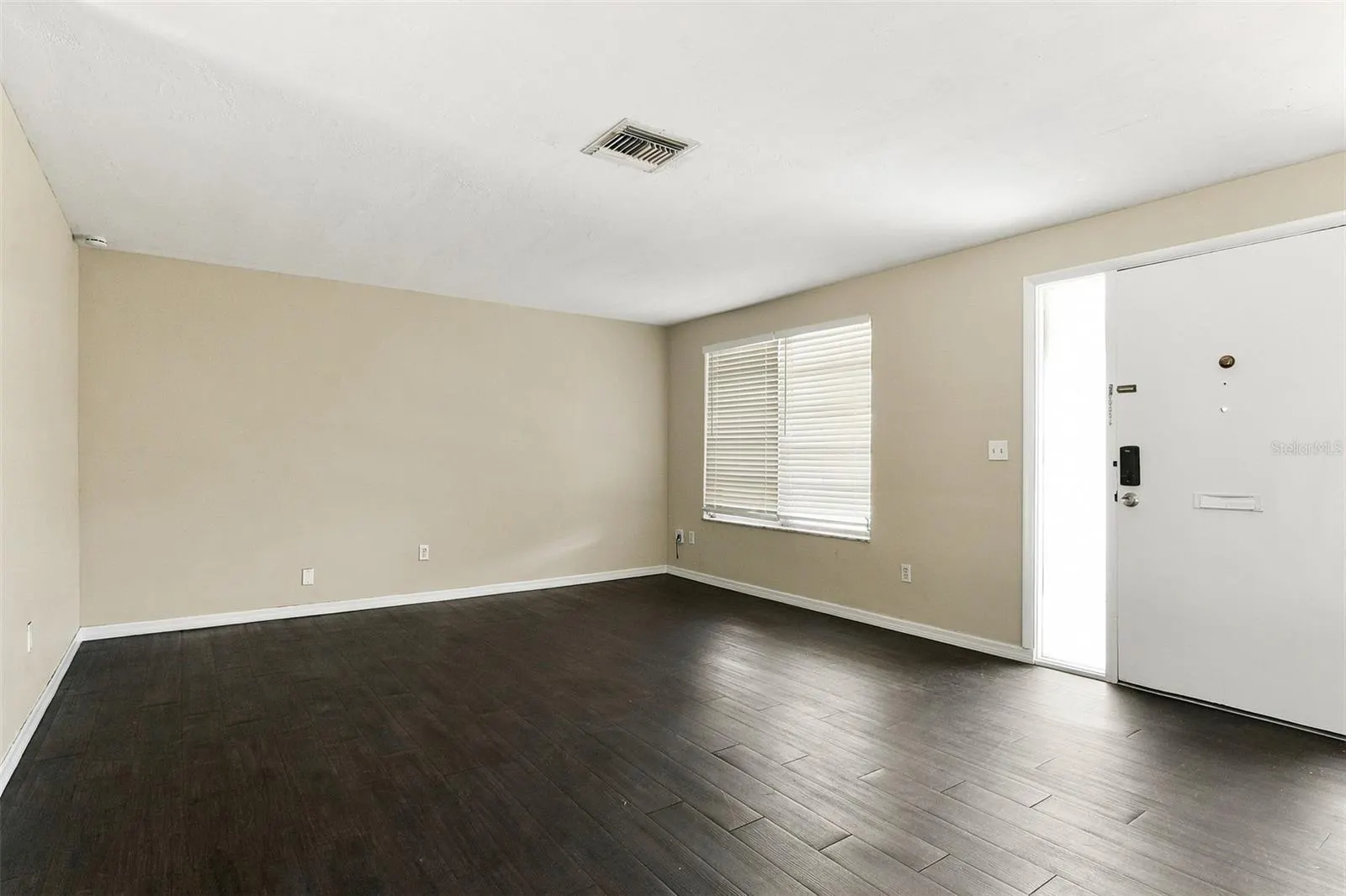 1336 W HARTLEY CIR