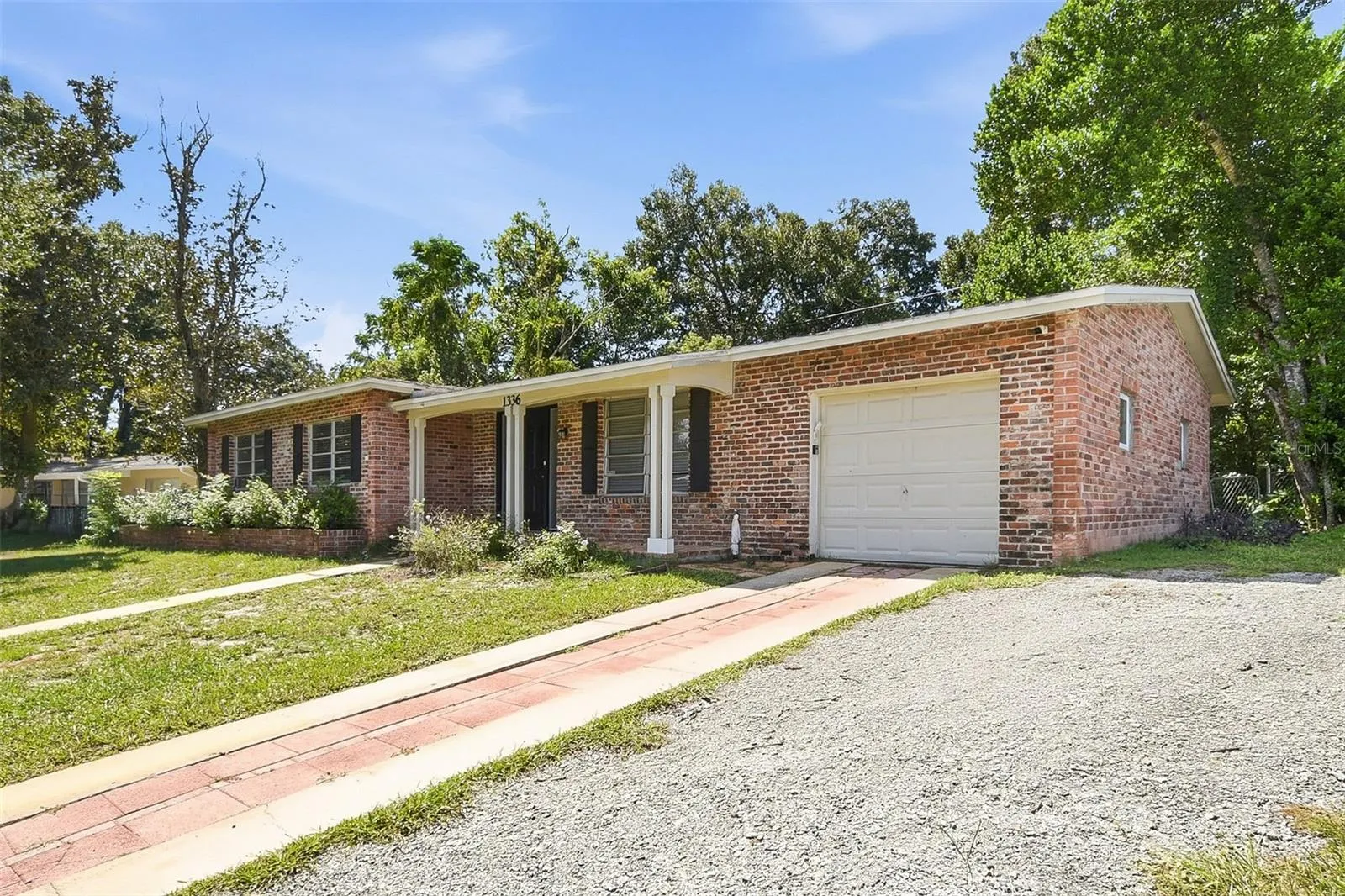1336 W HARTLEY CIR