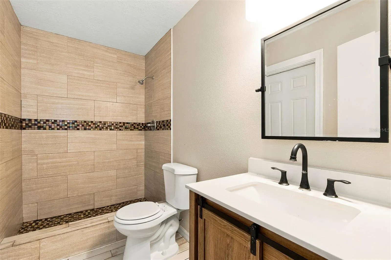 1336 W HARTLEY CIR