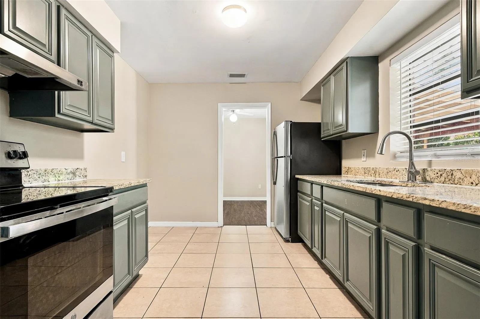 1336 W HARTLEY CIR