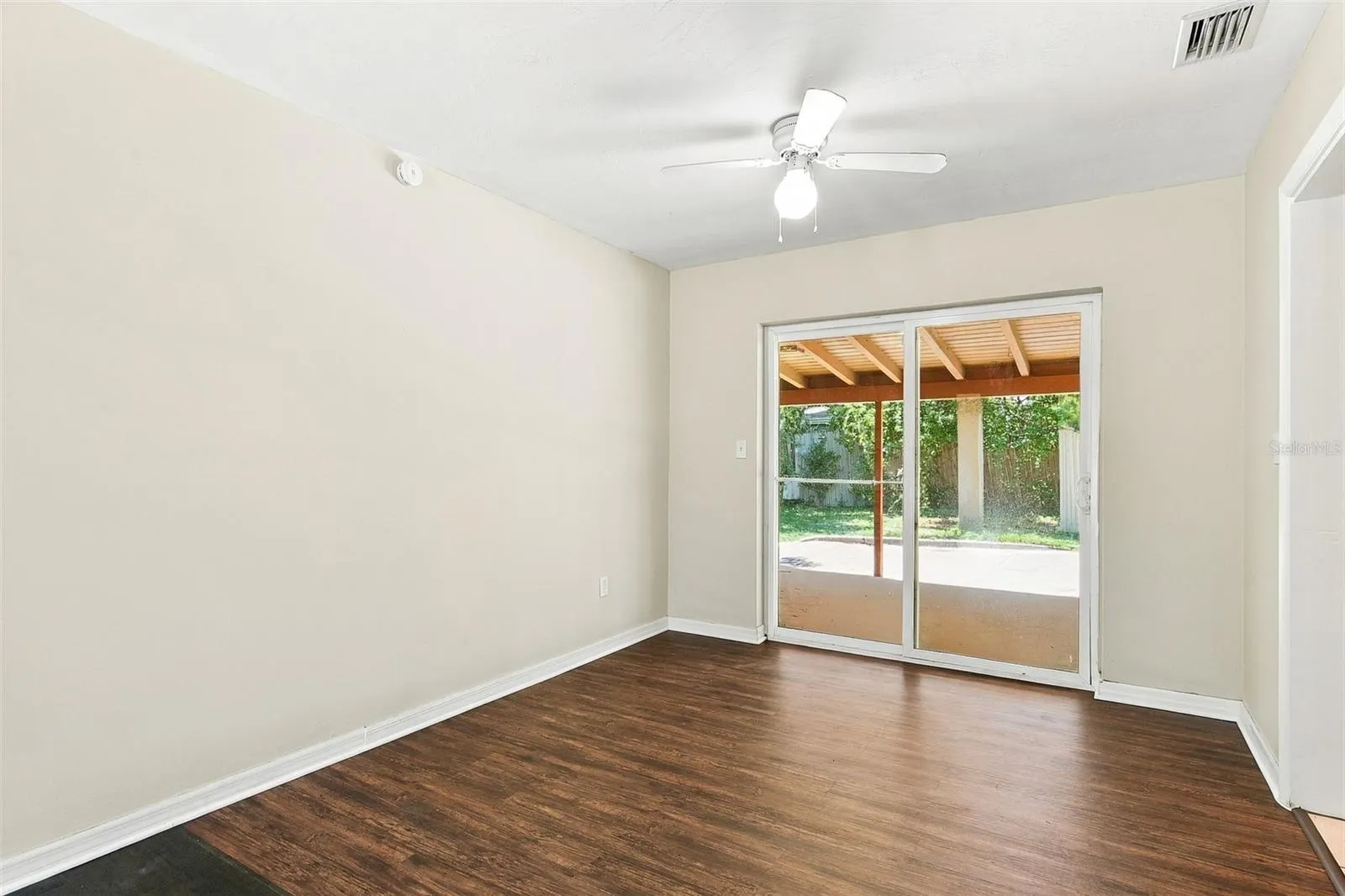1336 W HARTLEY CIR