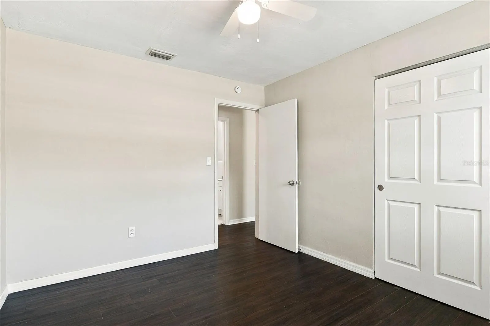 1336 W HARTLEY CIR