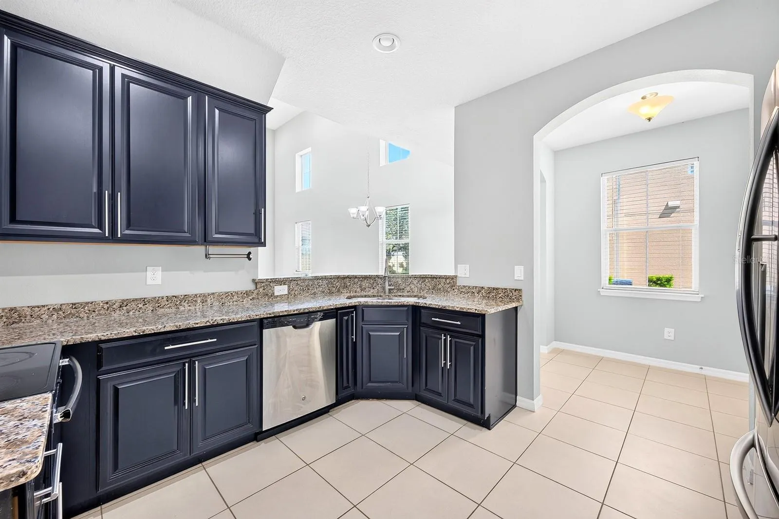 2128 LENNOX DALE LN