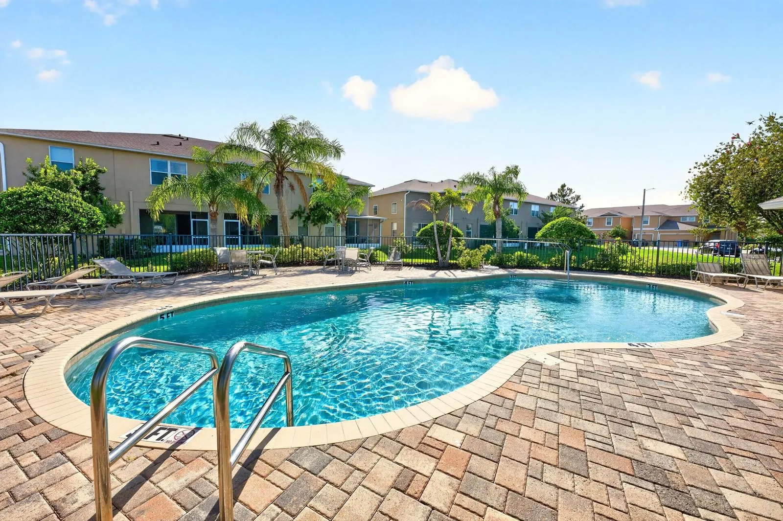 2128 LENNOX DALE LN