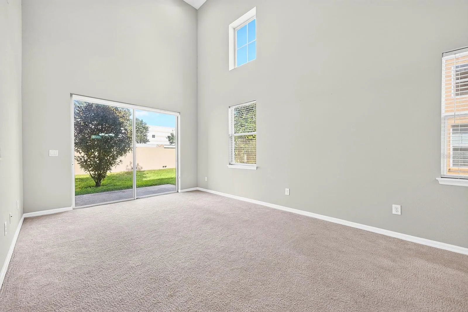 2128 LENNOX DALE LN