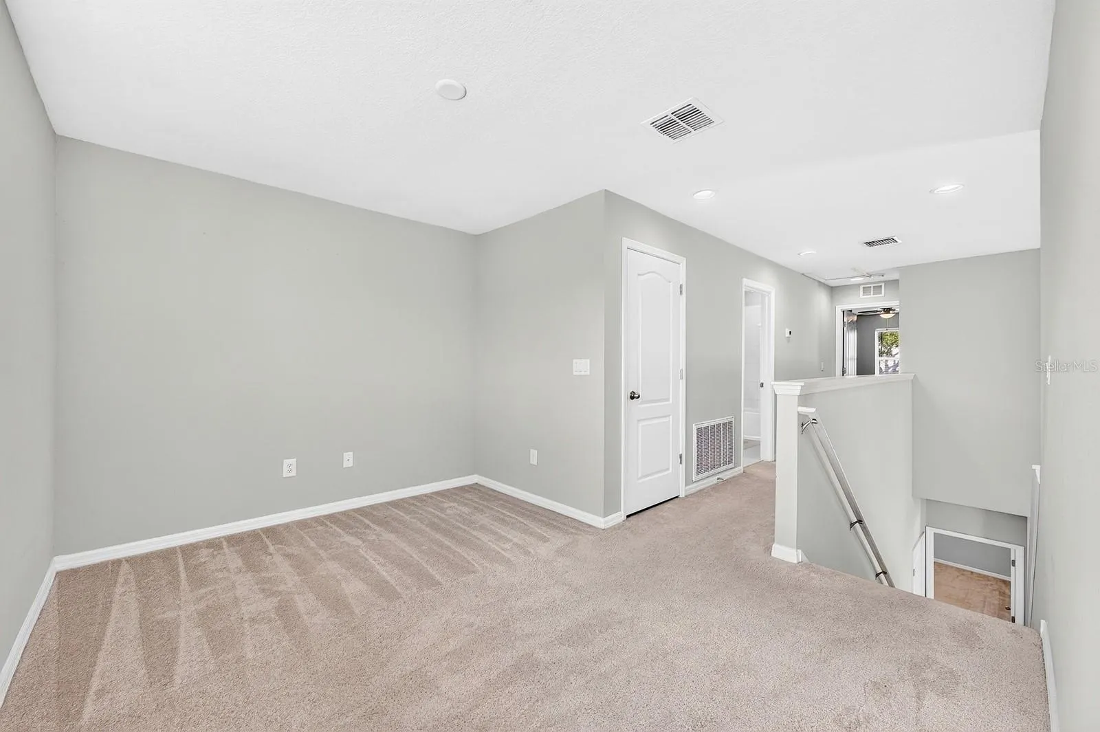 2128 LENNOX DALE LN