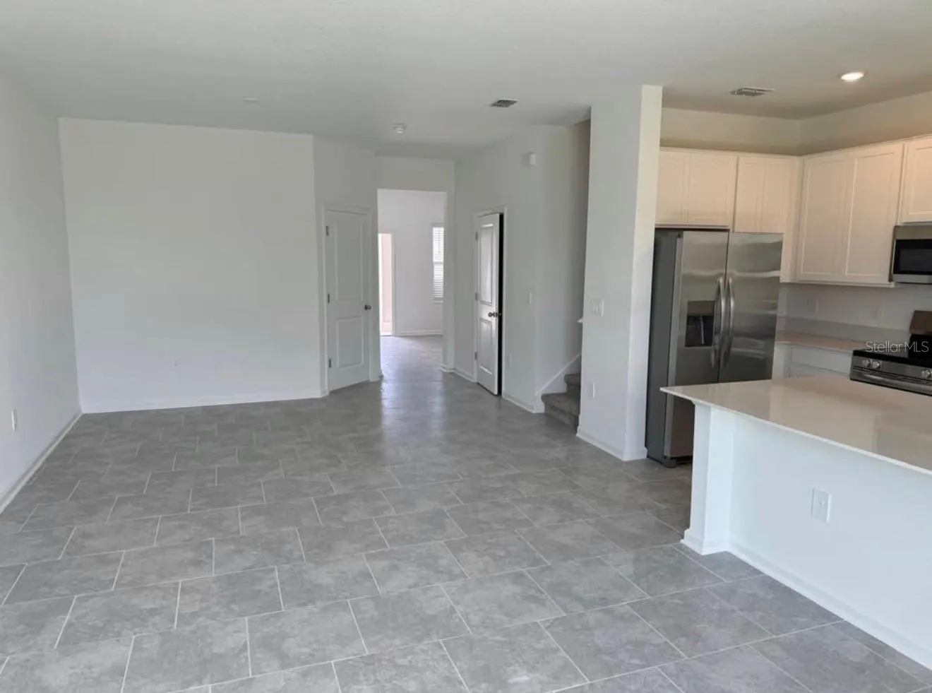 3223 LAURENT LOOP