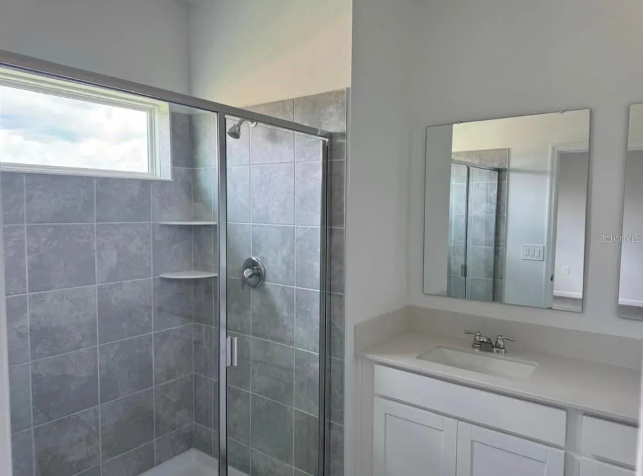 3223 LAURENT LOOP
