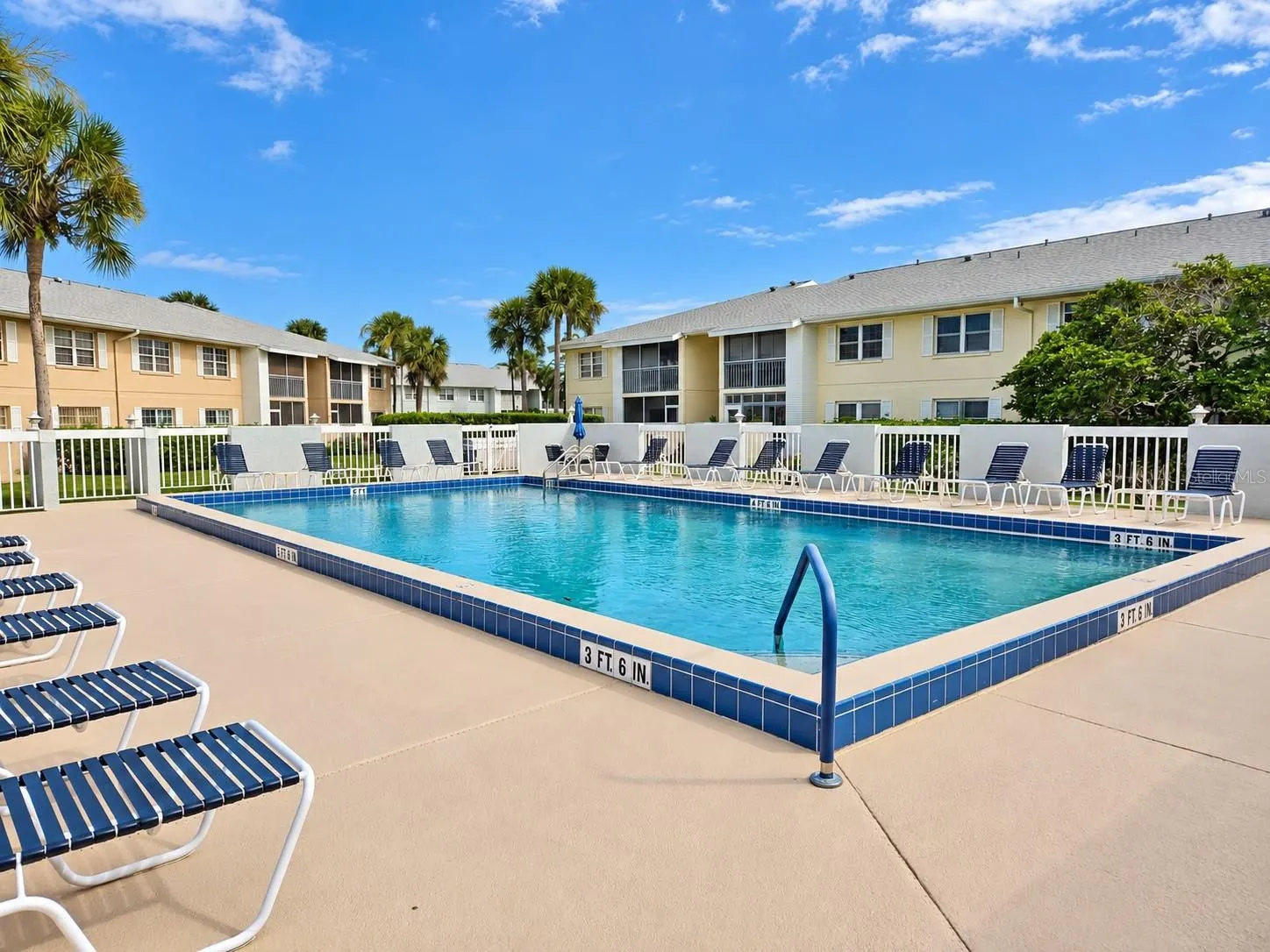 975 SONESTA AVE NE #201 #201