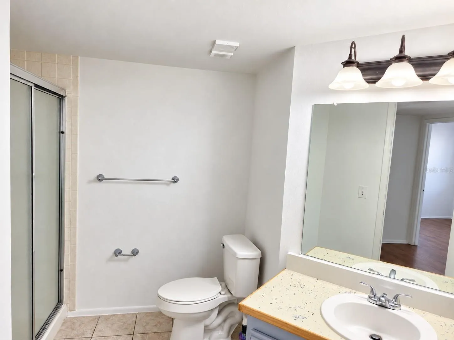 975 SONESTA AVE NE #201 #201