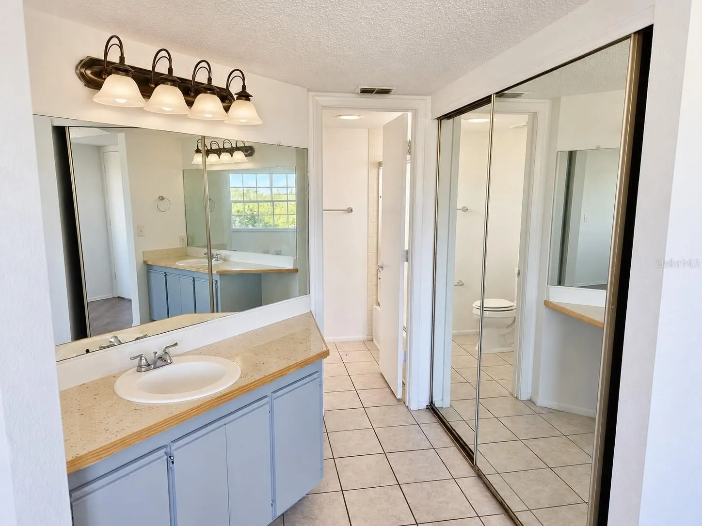 975 SONESTA AVE NE #201 #201