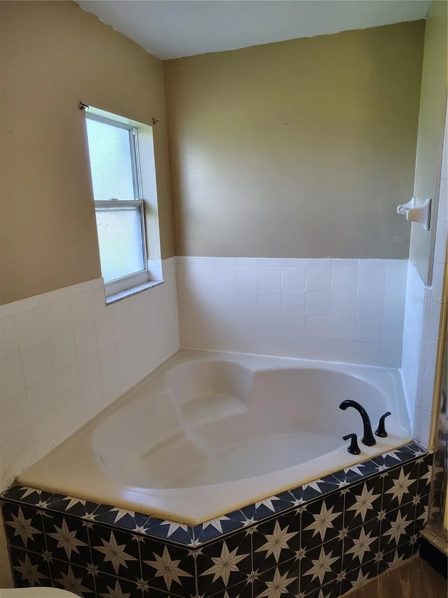 36 SAWFISH LN