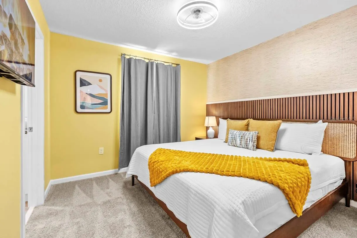 2306 ZABALLINA PL