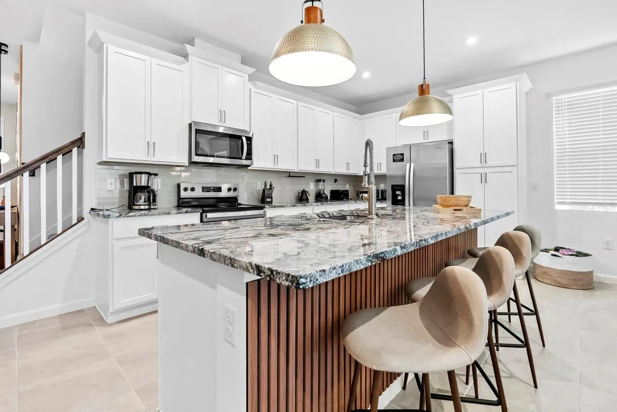 2306 ZABALLINA PL